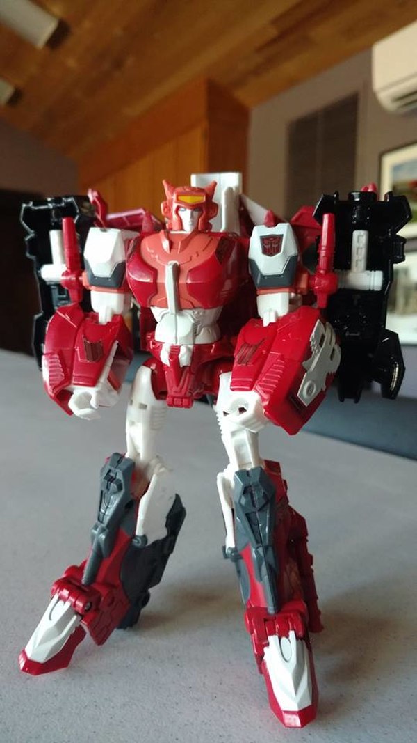  Elita 1 Images Compare Starscream  (9 of 45)